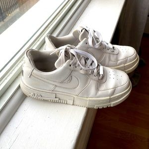 Nike Air Force 1 Sneakers